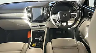 Used 2018 Volvo XC40 Inscription Pro Grey - Interior and Exterior details 16