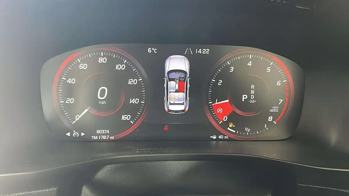 Used 2018 Volvo XC40 Inscription Pro Grey - Interior and Exterior details 19