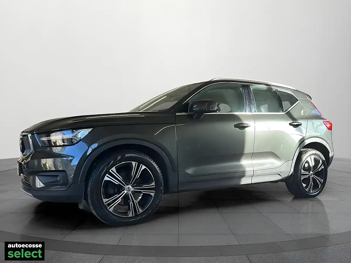 Used 2018 Volvo XC40 Inscription Pro Grey - Interior and Exterior details 5