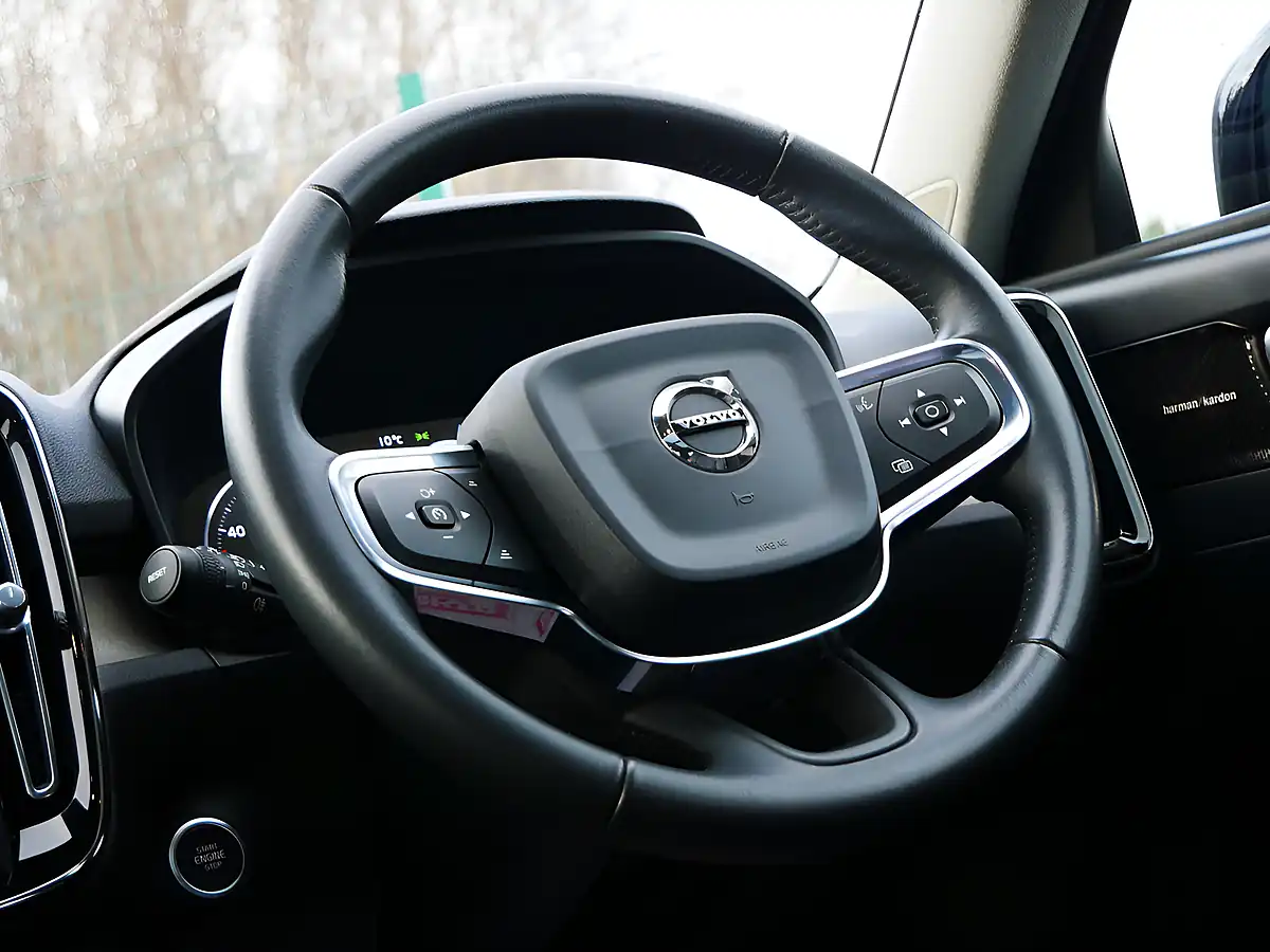 Used 2018 Volvo XC40 Inscription Pro Onyx Black - Interior and Exterior details 17