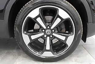 Used 2018 Volvo XC40 Momentum Black - Interior and Exterior details 15