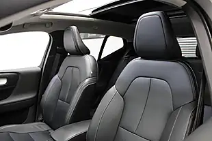 Used 2018 Volvo XC40 Momentum Black - Interior and Exterior details 19