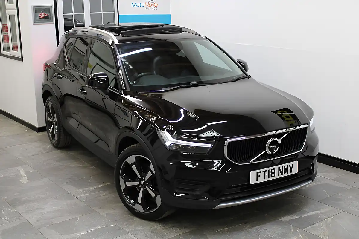 Used 2018 Volvo XC40 Momentum Black - Interior and Exterior details 7