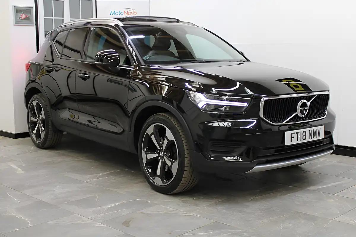 Used 2018 Volvo XC40 Momentum Black - Interior and Exterior details 8