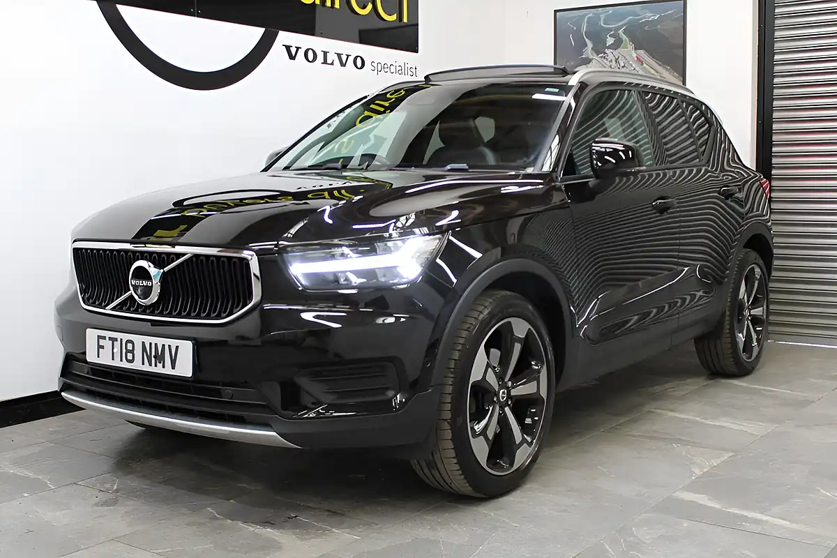 Used 2018 Volvo XC40 Momentum Black - Interior and Exterior details 9