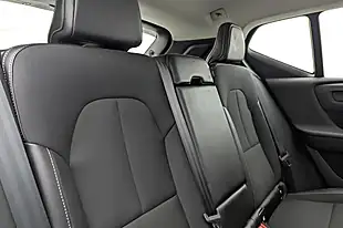 Used 2018 Volvo XC40 Momentum Black - Interior and Exterior details 14