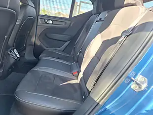 Used 2018 Volvo XC40 R-Design Blue - Interior and Exterior details 12