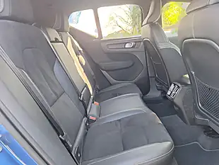 Used 2018 Volvo XC40 R-Design Blue - Interior and Exterior details 13