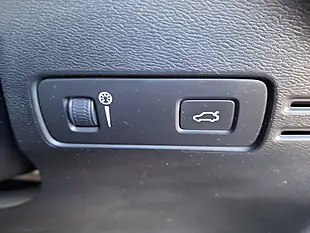 Used 2018 Volvo XC40 R-Design Blue - Interior and Exterior details 15