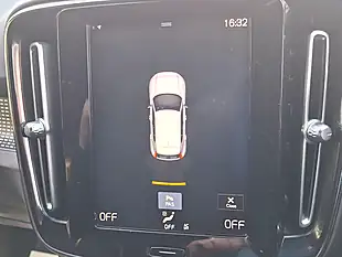 Used 2018 Volvo XC40 R-Design Blue - Interior and Exterior details 18