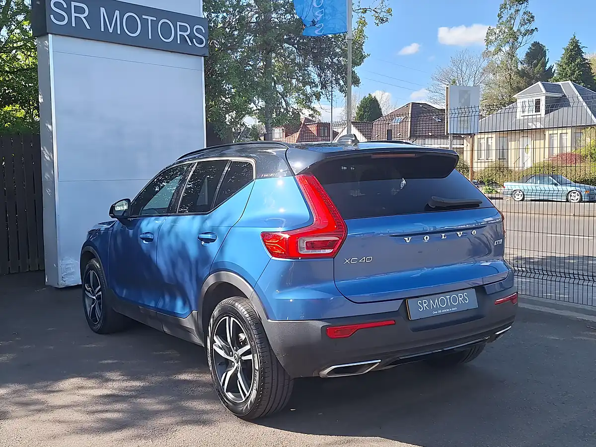 Used 2018 Volvo XC40 R-Design Blue - Interior and Exterior details 4