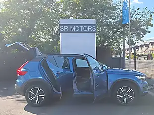 Used 2018 Volvo XC40 R-Design Blue - Interior and Exterior details 7