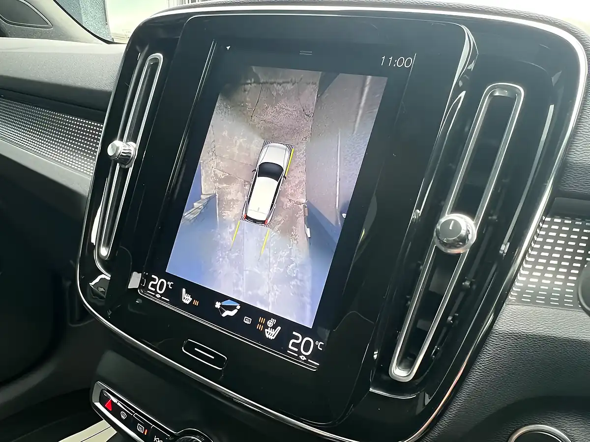 Used 2018 Volvo XC40 R-Design Grey - Interior and Exterior details 18
