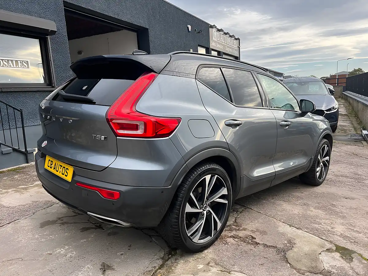 Used 2018 Volvo XC40 R-Design Grey - Interior and Exterior details 4