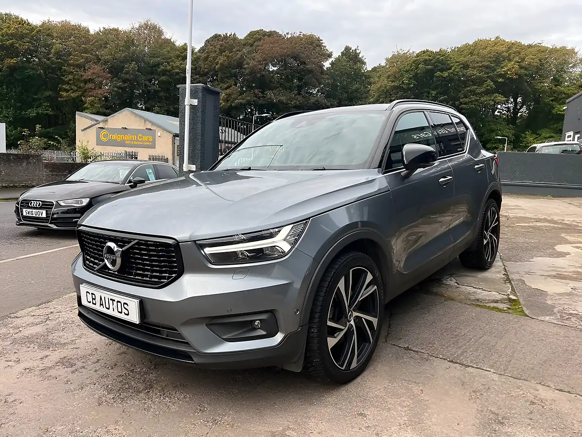 Used 2018 Volvo XC40 R-Design Grey - Interior and Exterior details 8