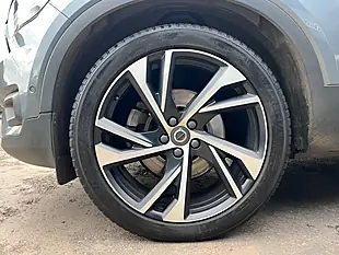 Used 2018 Volvo XC40 R-Design Grey - Interior and Exterior details 9
