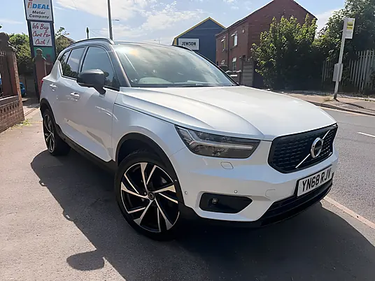 2018 Volvo XC40 R-Design T5