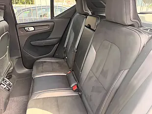 Used 2018 Volvo XC40 R-Design White - Interior and Exterior details 12