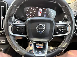 Used 2018 Volvo XC40 R-Design White - Interior and Exterior details 18