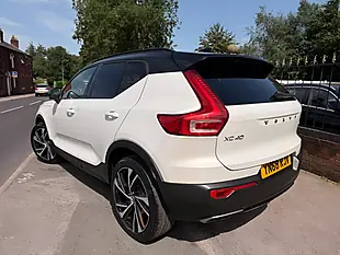 Used 2018 Volvo XC40 R-Design White - Interior and Exterior details 3