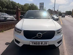 Used 2018 Volvo XC40 R-Design White - Interior and Exterior details 4