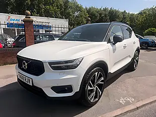 Used 2018 Volvo XC40 R-Design White - Interior and Exterior details 9