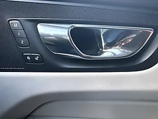Used 2018 Volvo XC60 Inscription Blue - Interior and Exterior details 19
