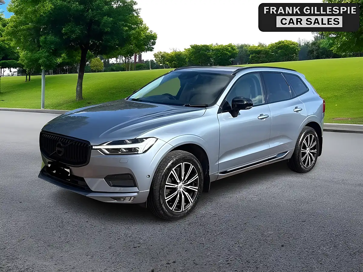 Used 2018 Volvo XC60 Inscription Blue - Interior and Exterior details 4