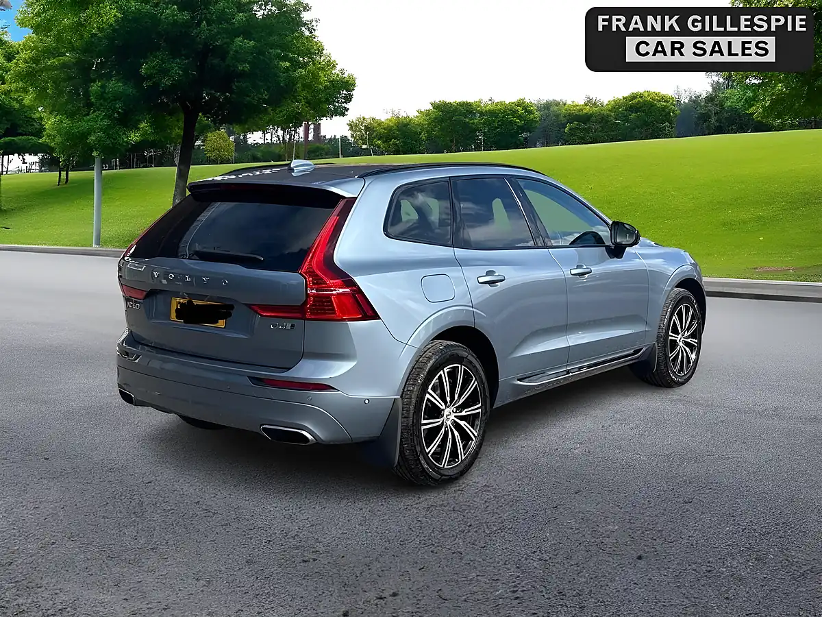 Used 2018 Volvo XC60 Inscription Blue - Interior and Exterior details 8
