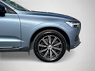 Used 2018 Volvo XC60 Inscription Blue - Interior and Exterior details 9