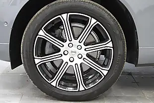 Used 2018 Volvo XC60 Inscription Grey - Interior and Exterior details 13