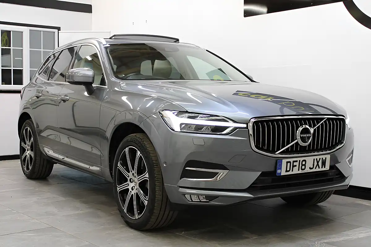Used 2018 Volvo XC60 Inscription Grey - Interior and Exterior details 6