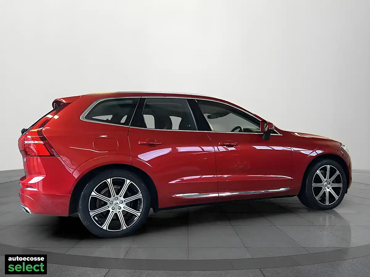 Used 2018 Volvo XC60 Inscription Pro Fusion Red - Interior and Exterior details 11