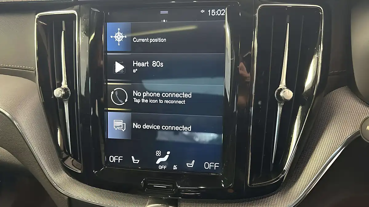 Used 2018 Volvo XC60 Inscription Pro Fusion Red - Interior and Exterior details 18