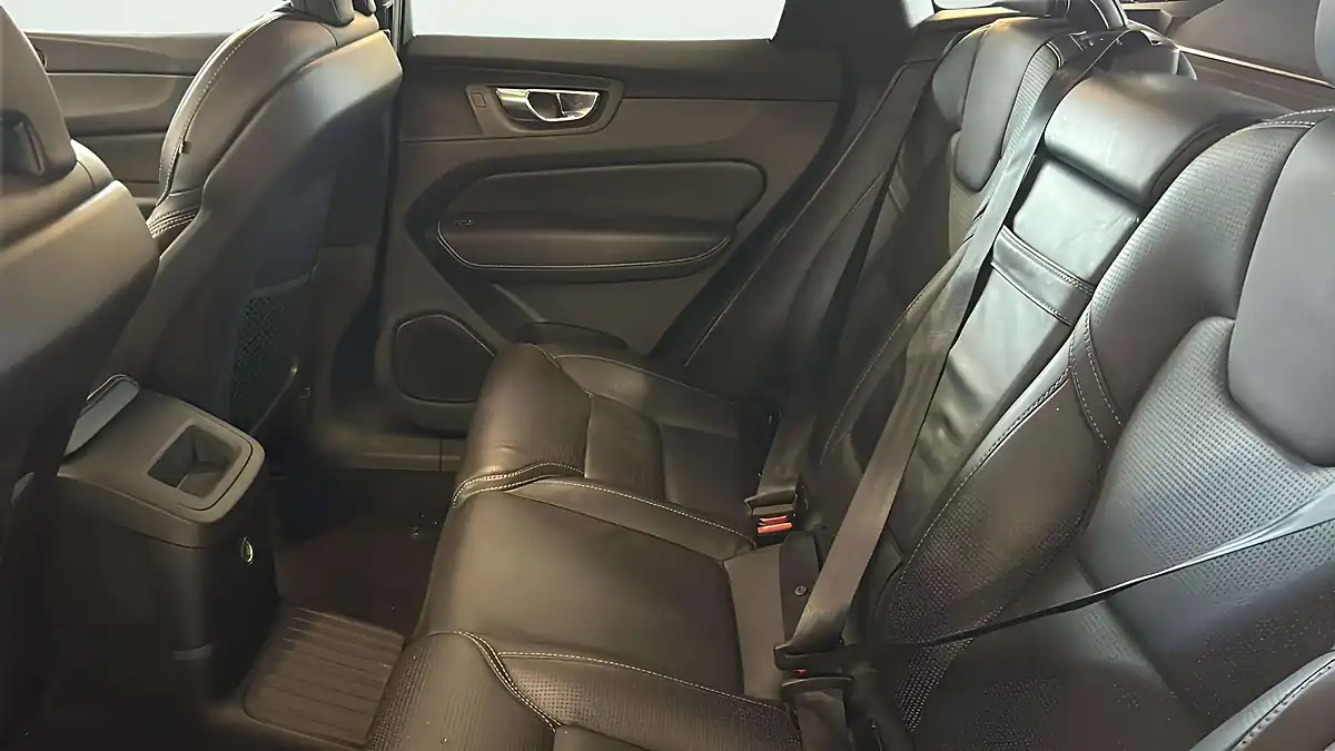 Used 2018 Volvo XC60 Inscription Pro Fusion Red - Interior and Exterior details 19