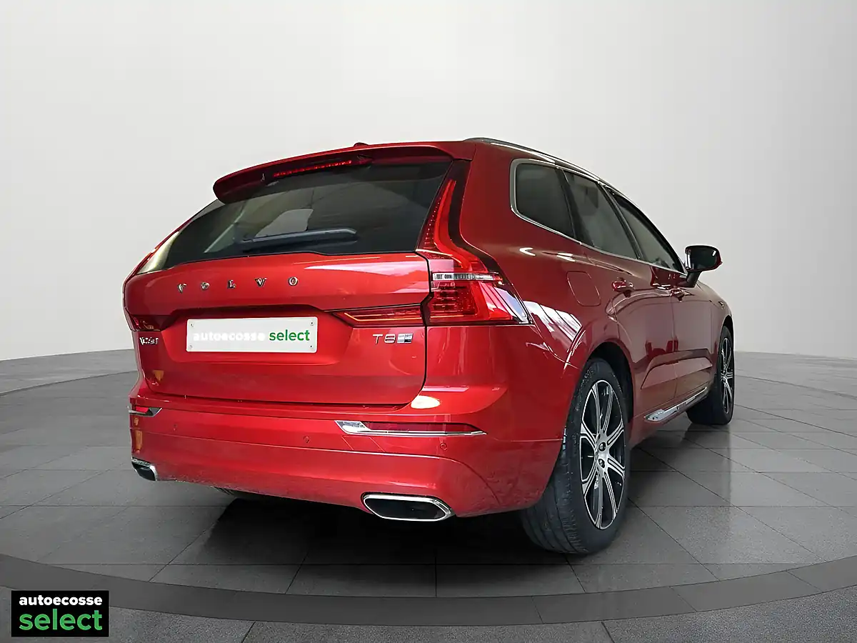 Used 2018 Volvo XC60 Inscription Pro Fusion Red - Interior and Exterior details 9