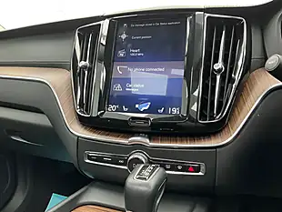 Used 2018 Volvo XC60 Inscription Pro Pine Grey - Interior and Exterior details 11
