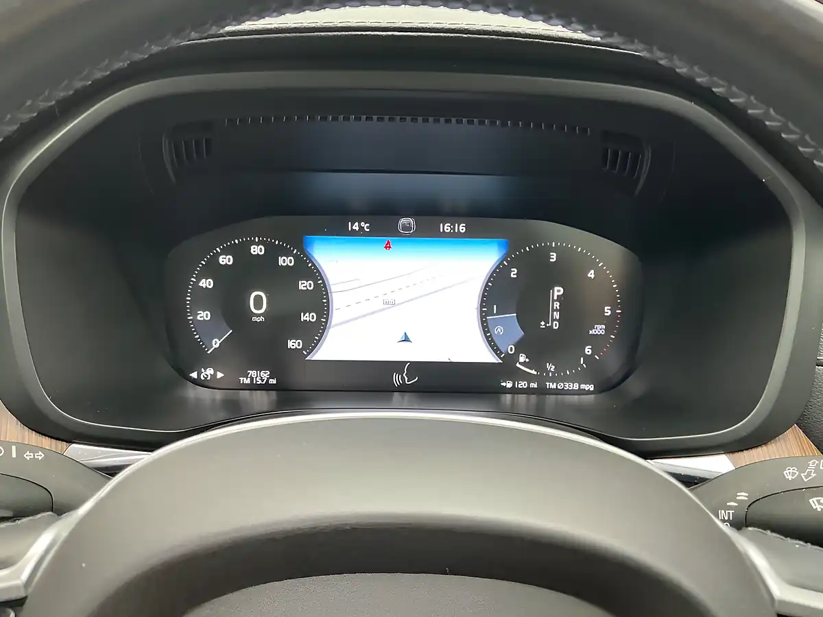 Used 2018 Volvo XC60 Inscription Pro Pine Grey - Interior and Exterior details 12