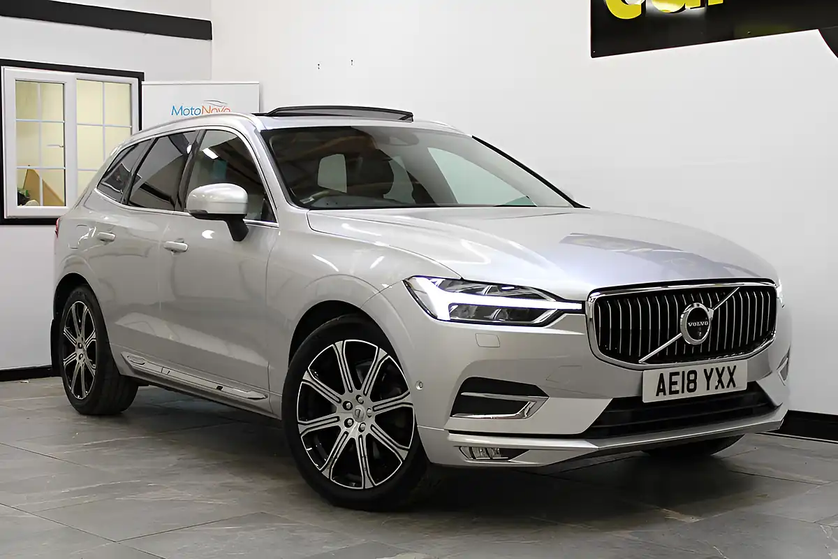 Used 2018 Volvo XC60 Inscription Pro Silver - Front View
