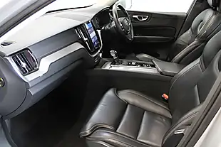 Used 2018 Volvo XC60 Inscription Pro Silver - Interior and Exterior details 14