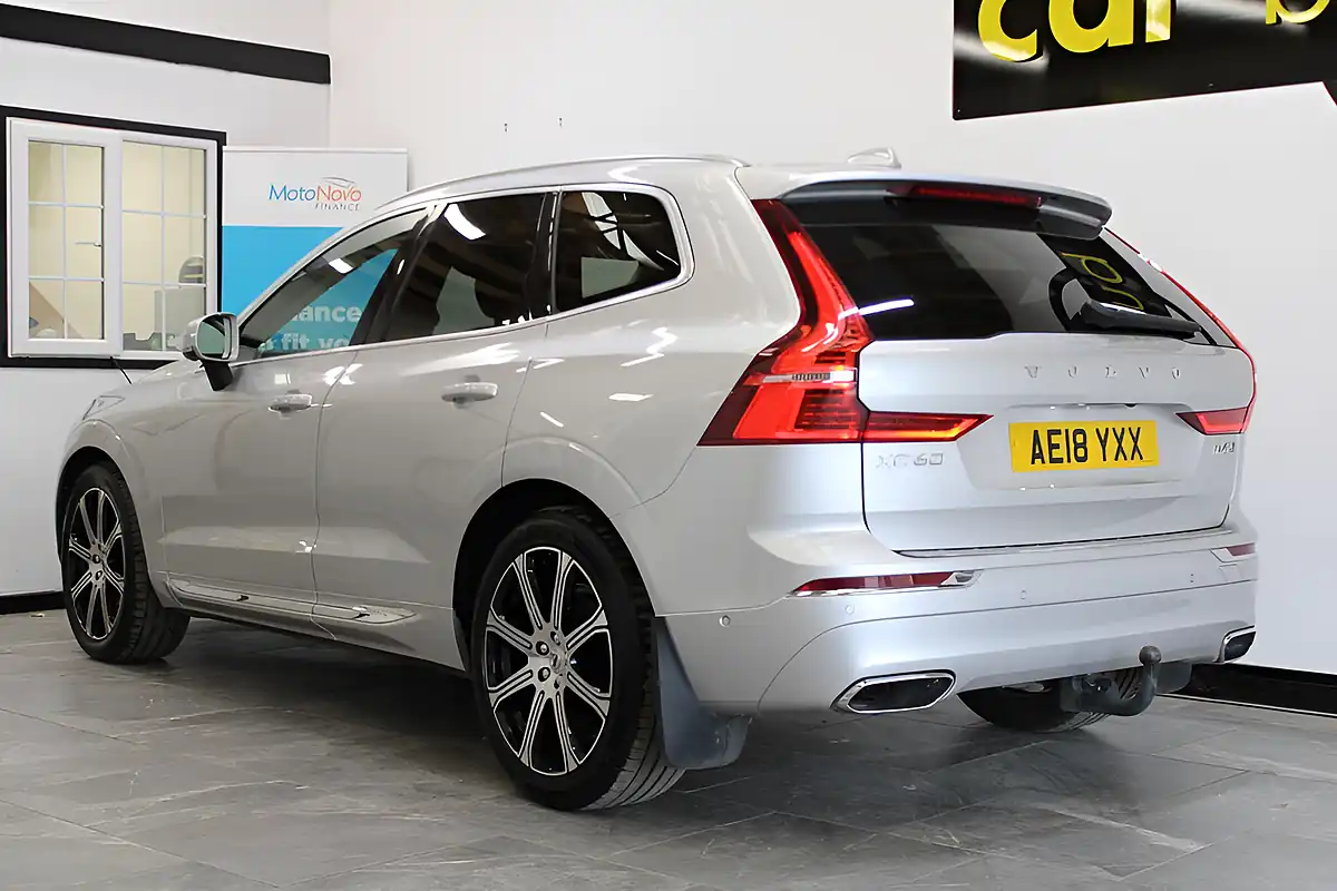 Used 2018 Volvo XC60 Inscription Pro Silver - Interior and Exterior details 3