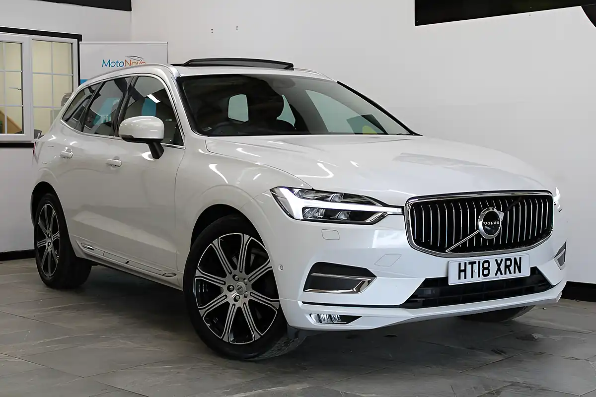 Used 2018 Volvo XC60 Inscription Pro White - Front View