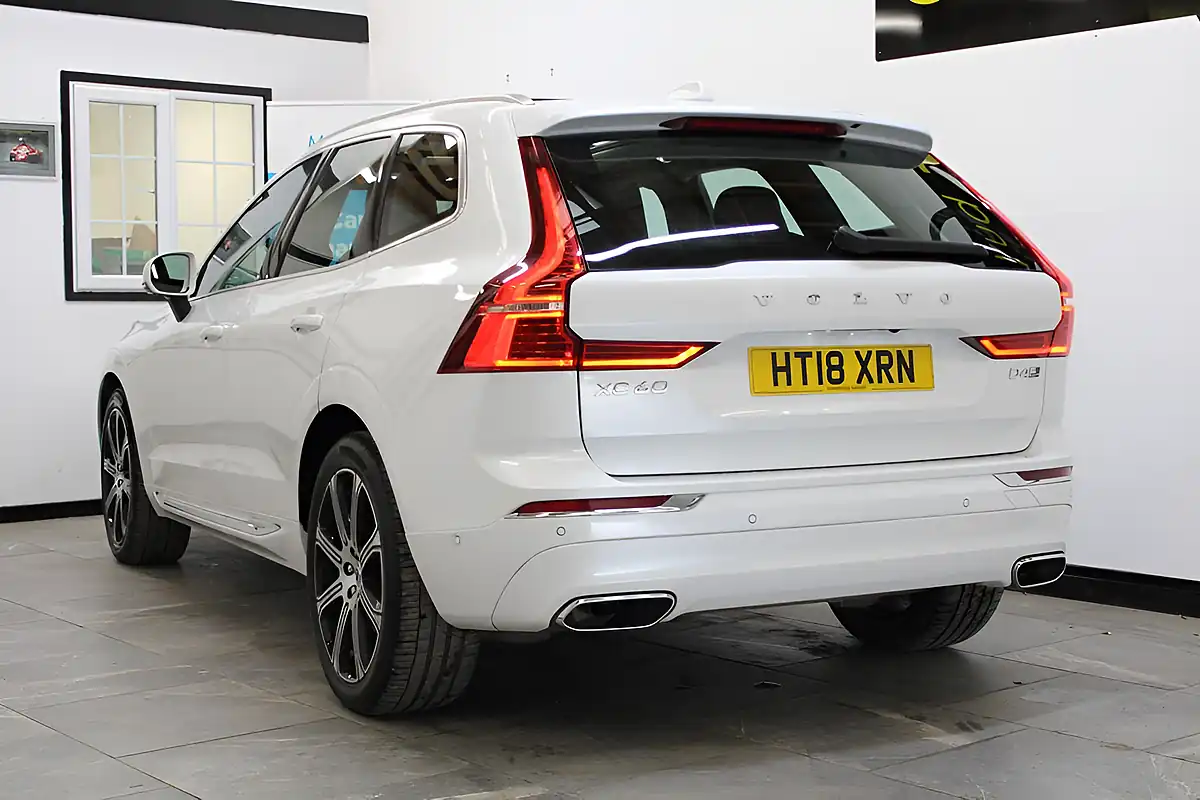 Used 2018 Volvo XC60 Inscription Pro White - Interior and Exterior details 11