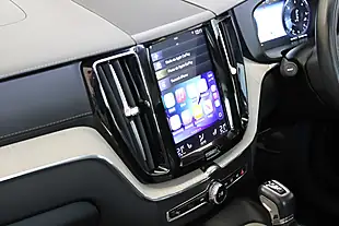 Used 2018 Volvo XC60 Inscription Pro White - Interior and Exterior details 15