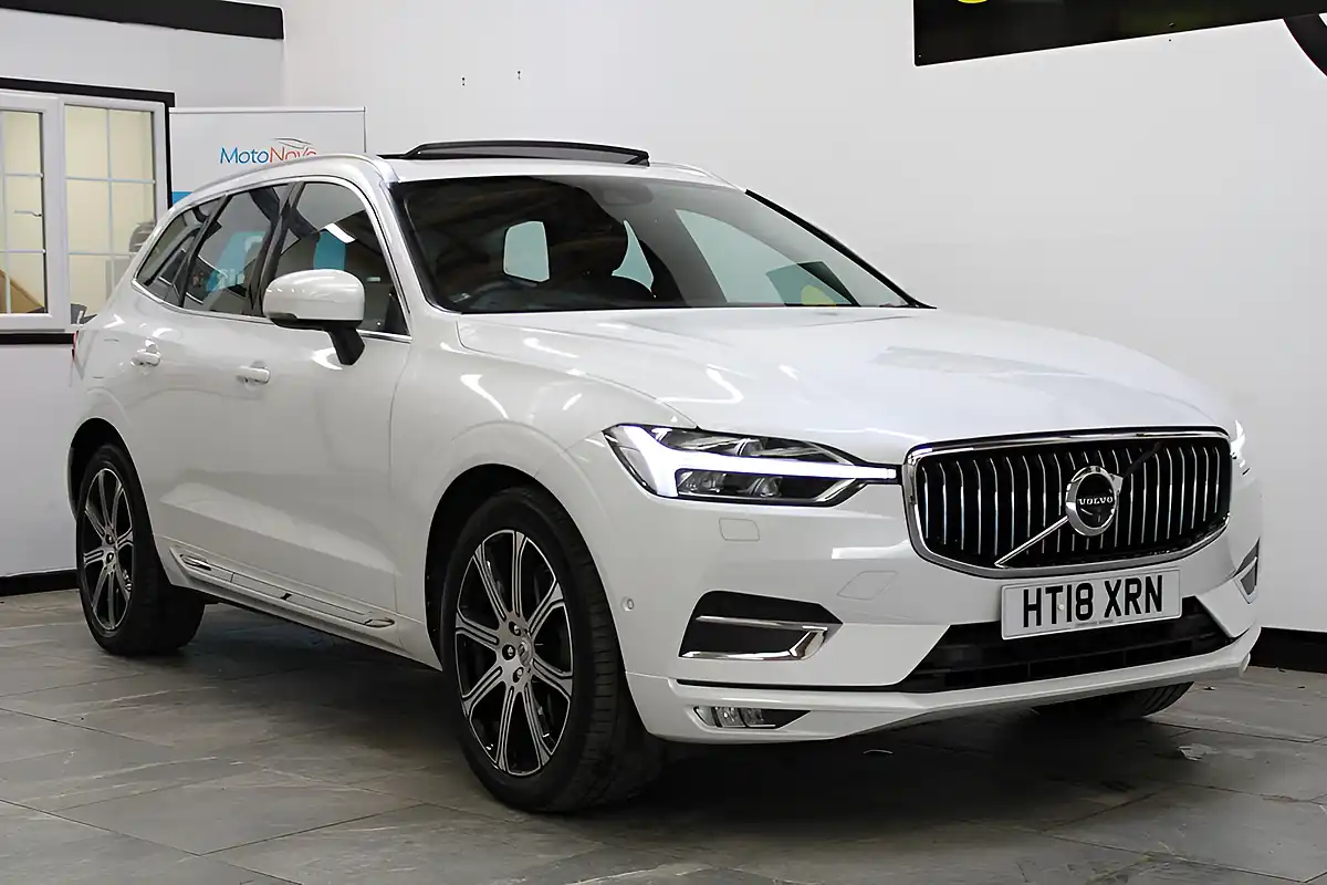 Used 2018 Volvo XC60 Inscription Pro White - Interior and Exterior details 5