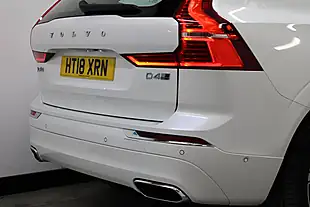 Used 2018 Volvo XC60 Inscription Pro White - Interior and Exterior details 9