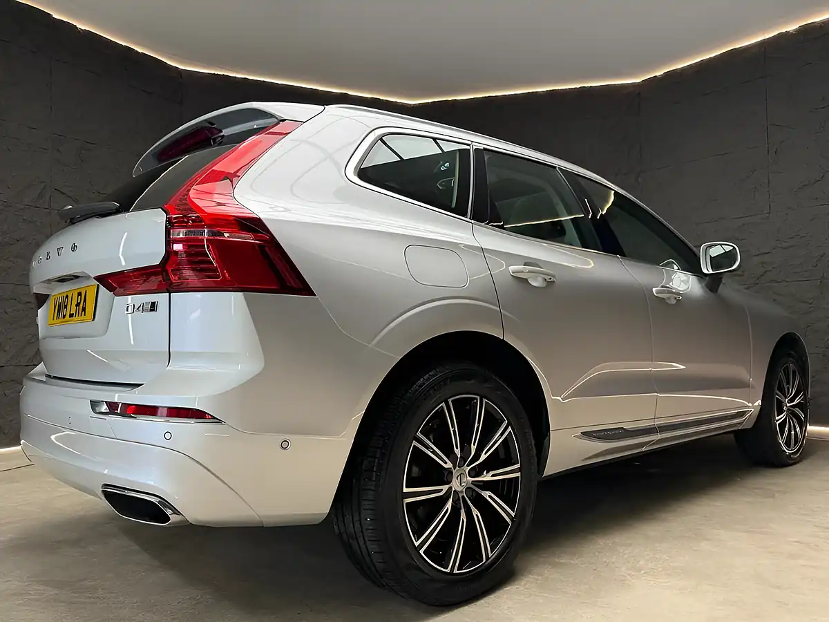 Used 2018 Volvo XC60 Inscription Silver - Interior and Exterior details 11