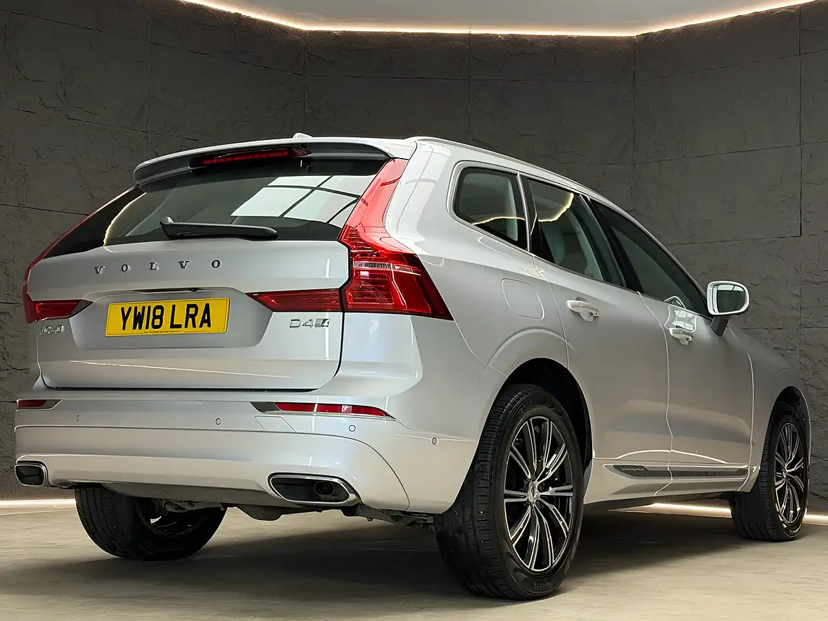 Used 2018 Volvo XC60 Inscription Silver - Interior and Exterior details 13