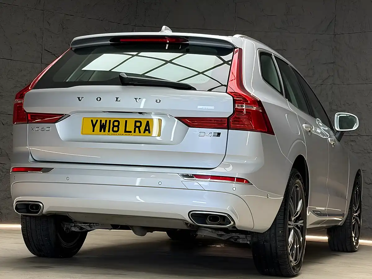 Used 2018 Volvo XC60 Inscription Silver - Interior and Exterior details 14