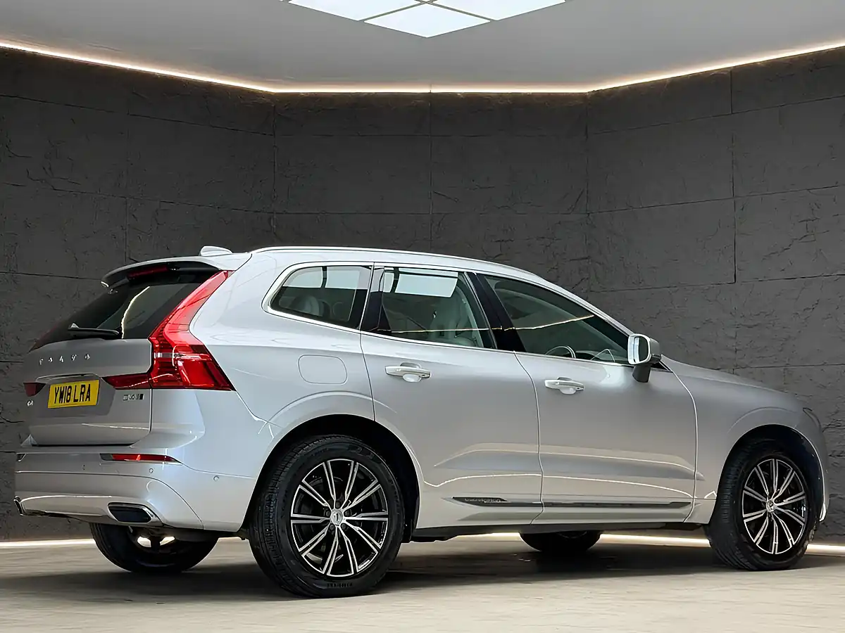 Used 2018 Volvo XC60 Inscription Silver - Interior and Exterior details 16